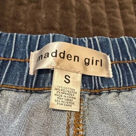 Madden Girl Blue Straight Leg Jeans - Picture 9 of 9